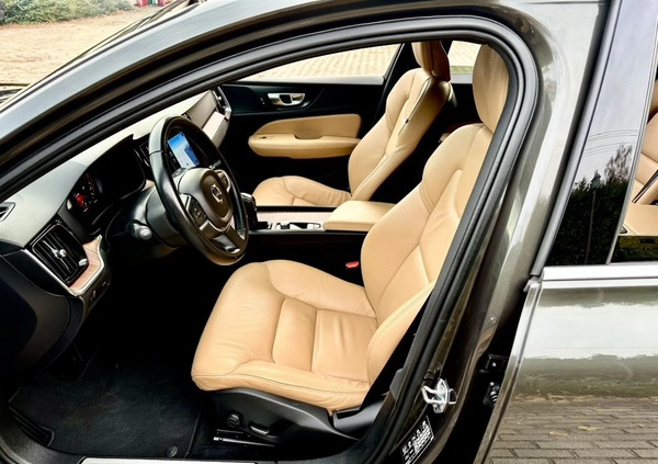 Volvo V60 cena 84400 przebieg: 117890, rok produkcji 2018 z Żukowo małe 781